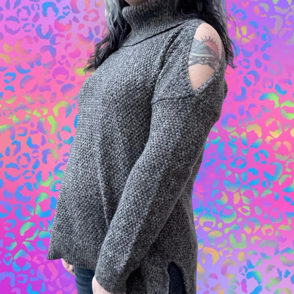 vtg 2012 hollister grunge indie twee cold shoulder turtleneck sweater, sz md